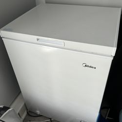 Like New Chest Freezer