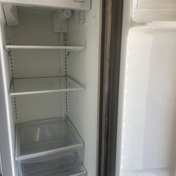 Frigidale Refrigerator 