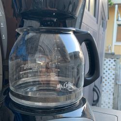 Mr. Coffee 12-Cup Coffee Maker –☕
