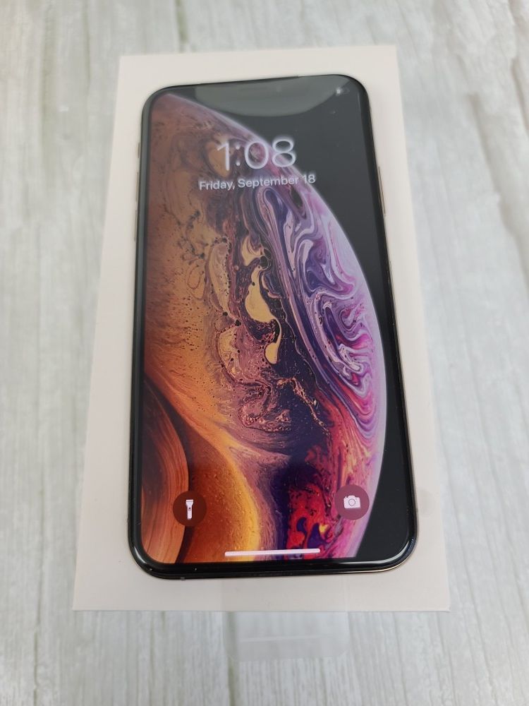 IPHONE XS...64GB. UNLOCK ANY SIM