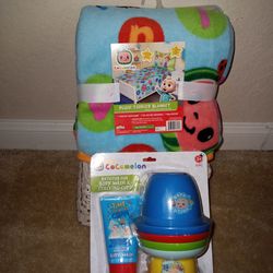 Cocomelon Plush Toddler Blanket  And Bath Time Set 