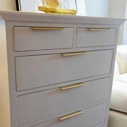 White Solid Wood Dresser