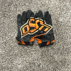 Oklahoma State Football Gloves 