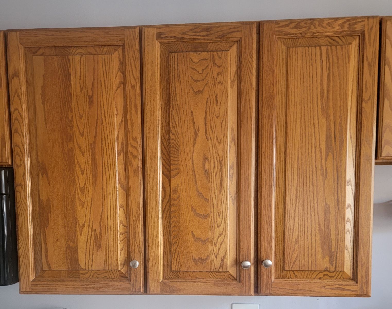 Wall Kitchen Cabinet Set - With Handles And Adjustable Hinges - Medium Oak