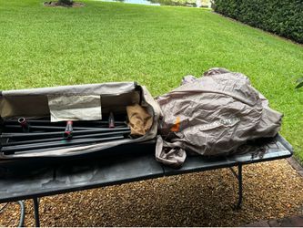Field & Stream Tent with rolling carry bag