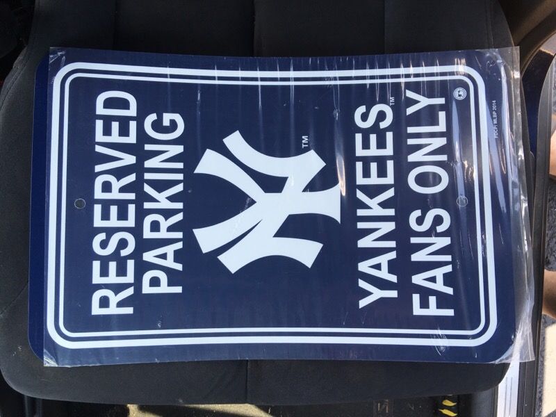 New York Yankees Sign