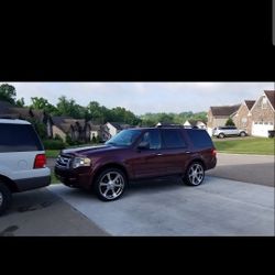 2010 Ford Expedition 4x4 With 24" Wheels
