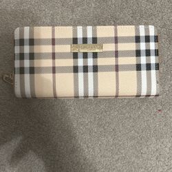 Brand New Women’s Beige Wallet