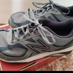 New Balance Women's Sneakers