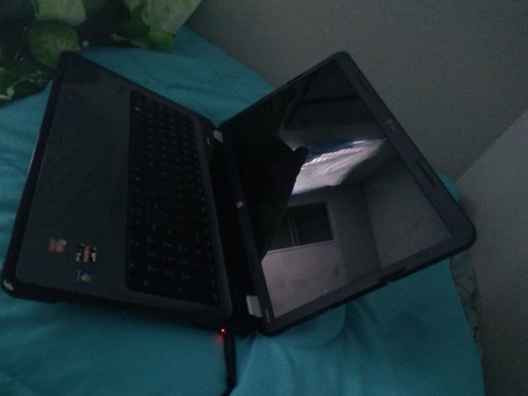 17 " HP pavilion g7 with charger and good battery for parts . Missing memory and hard drive only $10.