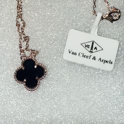 Van cleef Necklace rose gold chain with black pendant