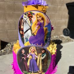 Tangled Pinata With Balls 