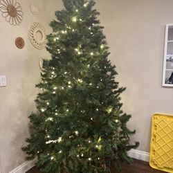 Christmas Tree 7.5ft
