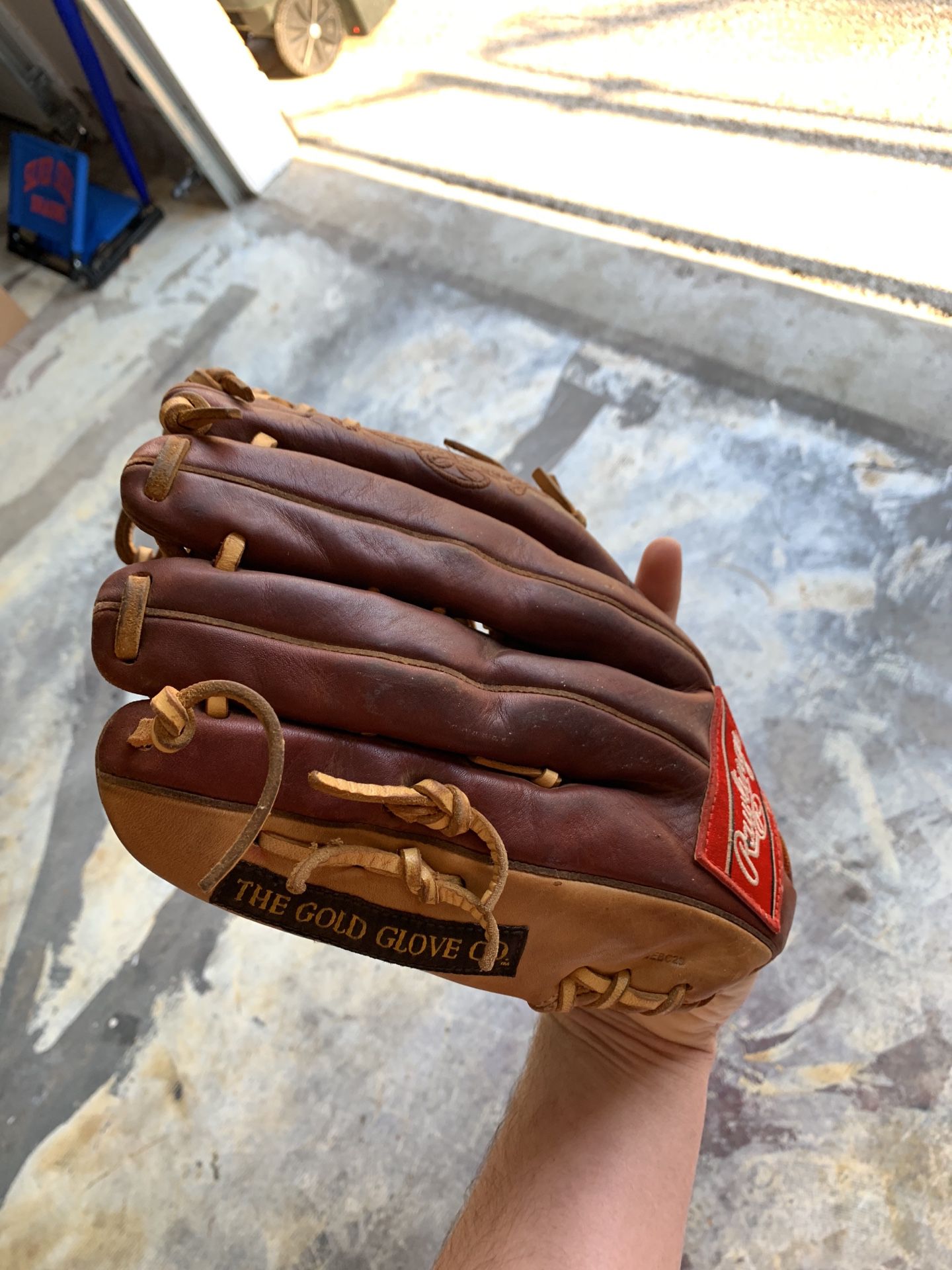 Rawlings outfielders glove pretty much brand new 50 obo