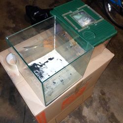 Cube Tank With Free Tank Of Plants