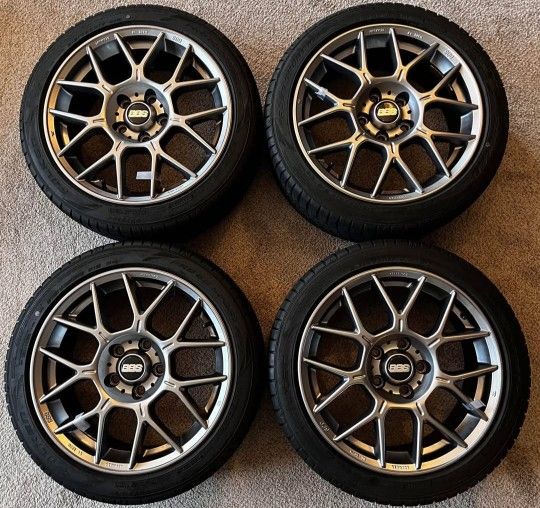 B3BBS XR Wheels
5x114.3 17x7.5 +45