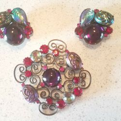 JEWLERY PIN & EARING, BLACK BASE WITH PURPLE RED AND BLUE BEADS.  E