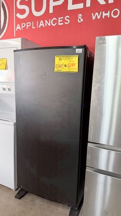WHIRLPOOL GLADIATOR SINGLE DOOR REFRIGERATOR