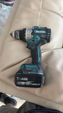 Drill with battery