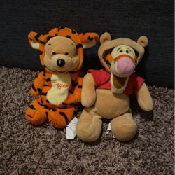 1999 Tigger And Pooh Dressed As Each Other