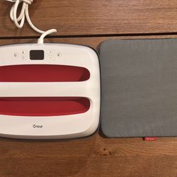 Cricut EasyPress 2 + Mat