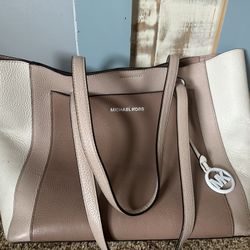 Michael Kors Large Handbag 
