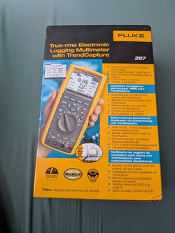 FLUKE True-rms Electronic Logging Multimeter with Trend Capture 287