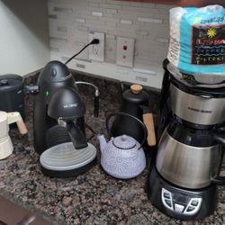Coffee makers and kettles for CHEAP! - $10 (Nocatee, FL) 