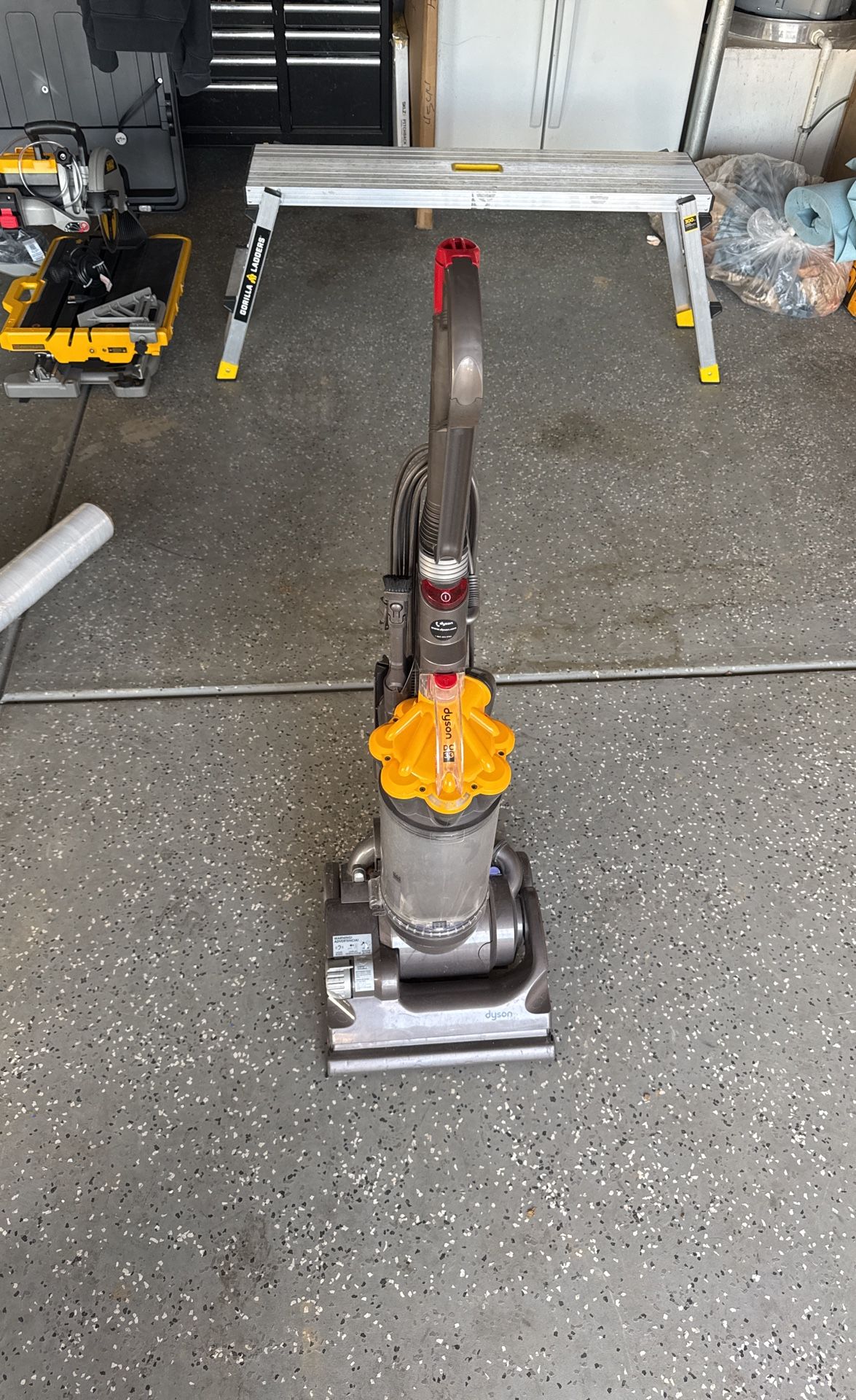 Dyson DC33