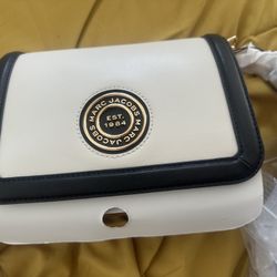 MARC JACOBS 