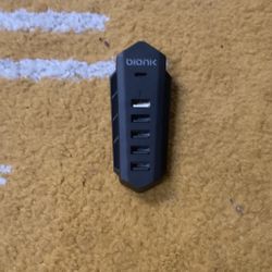 Bionik Charging Outlet Expander For Ps5