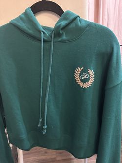 VS Pink Crop Sweater