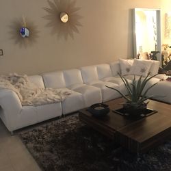 Leather Sofa And Coffee Table 