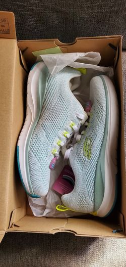 scketchers size 6