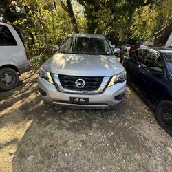 2017 Nissan Pathfinder