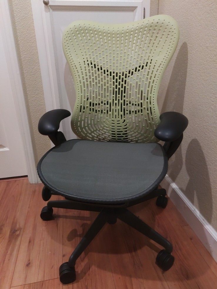 Herman Miller Mirra Office Chair Usa Made Ergonomic Mesh Delivery Possible