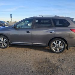 2013 Nissan Pathfinder 4x4