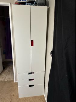 Wardrobe closet