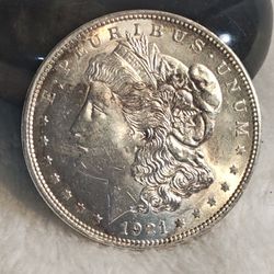 #527 Silver 1921 Morgan Dollar Coin 