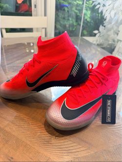 Christiano Ronaldo NIKE MERCURIAL VAPOR 12 ACADEMY