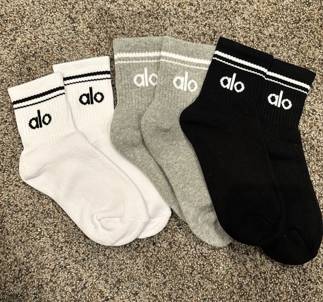 3 Pairs Alo Yoga Unisex Throwback Socks Grey White Black Medium