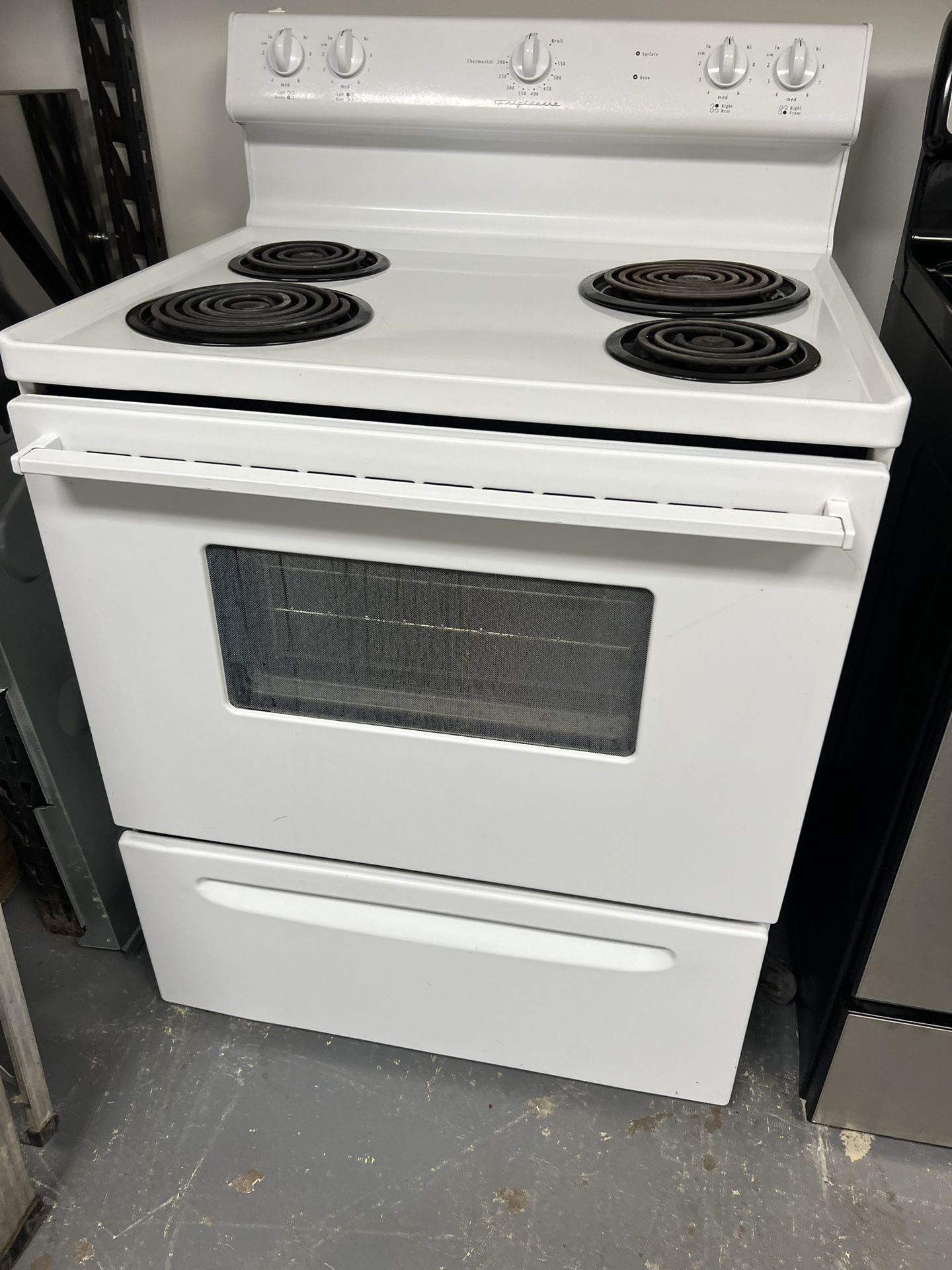 Electric Stove 30 “ Wides 