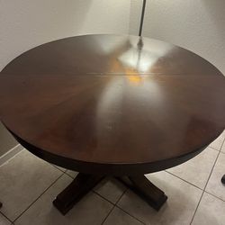 Round Kitchen Table 