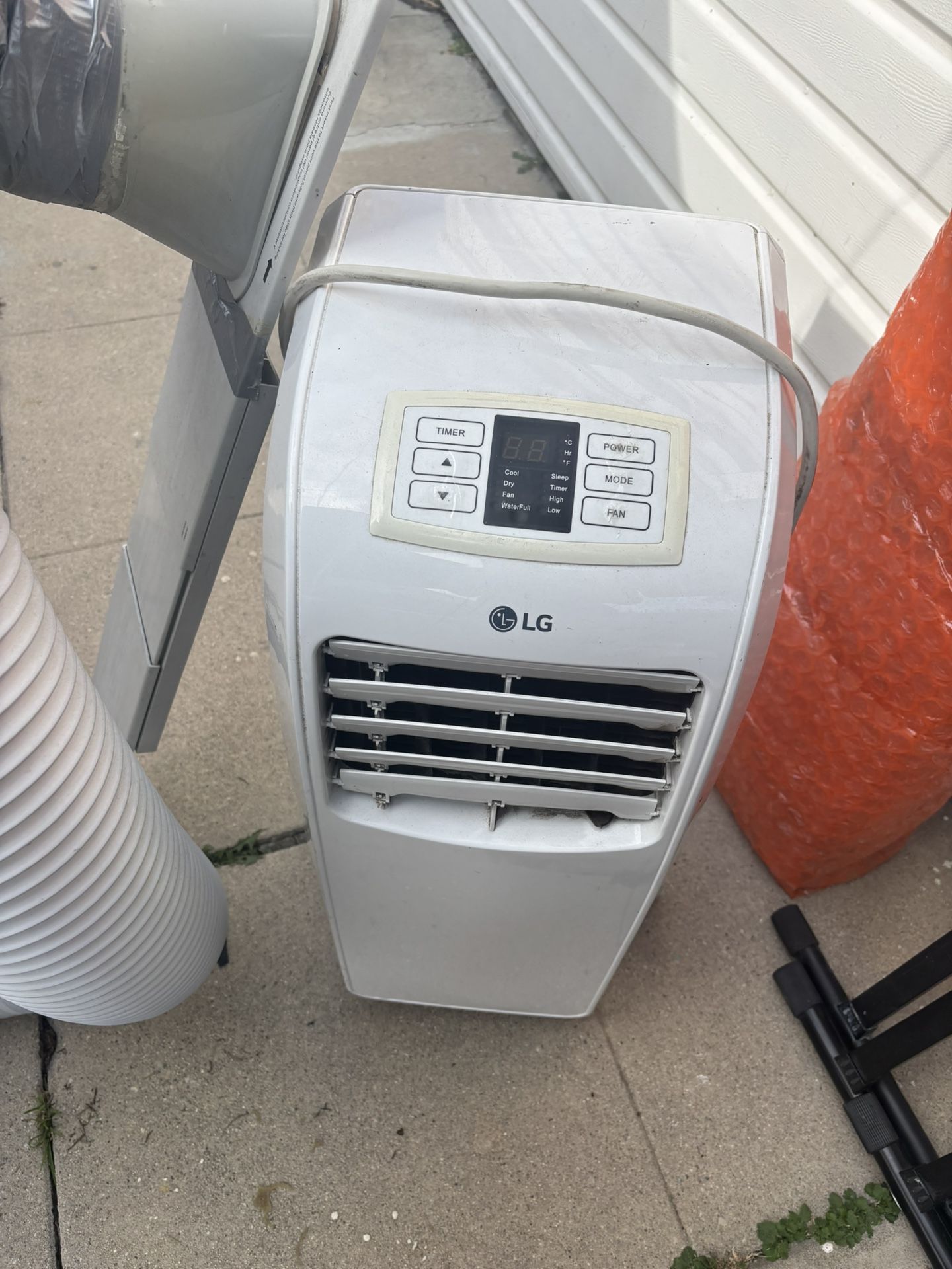 AC Unit - LG