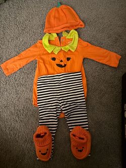 Baby pumpkin outfit