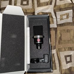 Neumann TLM 102 