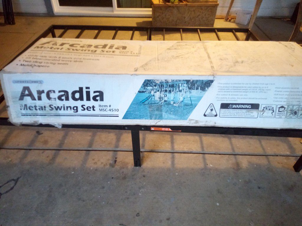 Arcadia Metal Swing Set Brand New