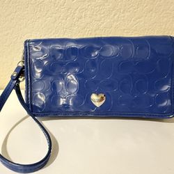 Coach Patent leather long wallet with wrist strap (Blue)