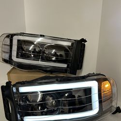 02 2005 Dodge Ram Headlights