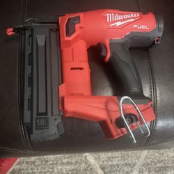 New Brad Nailer W/ FREE 5.0 Battery 